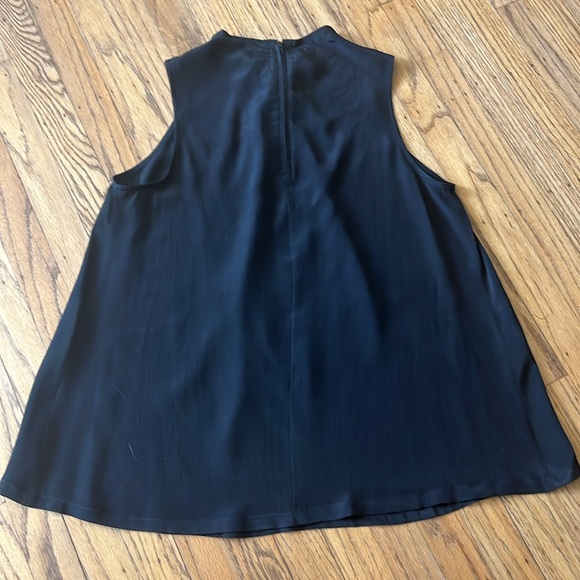 Diana Slavin Elegant Black Sleeveless Blouse - Picture 5 of 6